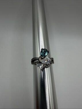 Sterling Silver 925 Blue and Clear Gemstone ring size 7.5